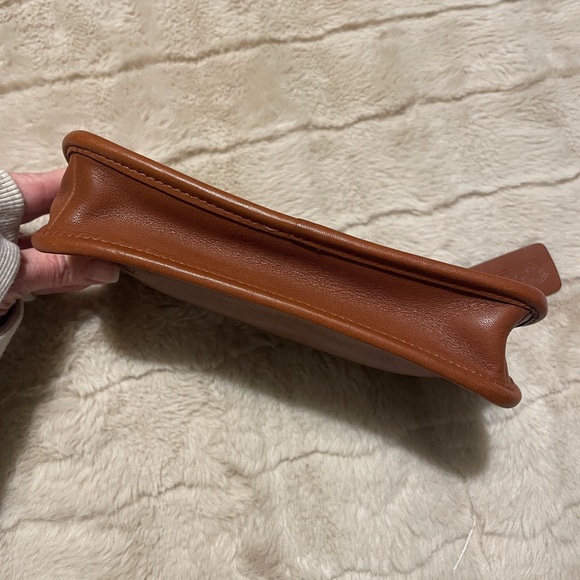 Coach Chunky Case in British Tan - Picture 3 of 7